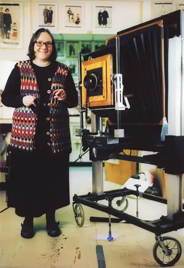 Fotograaf Elsa Dorfman met haar Polaroid 20×24. Zelfportret: Elsa Dorfman / Wikimedia Commons, CC BY-SA 3.0