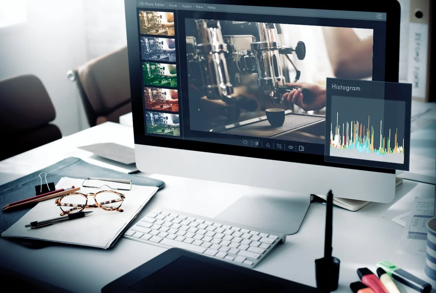 Photo editing program with histogram on a computer screen