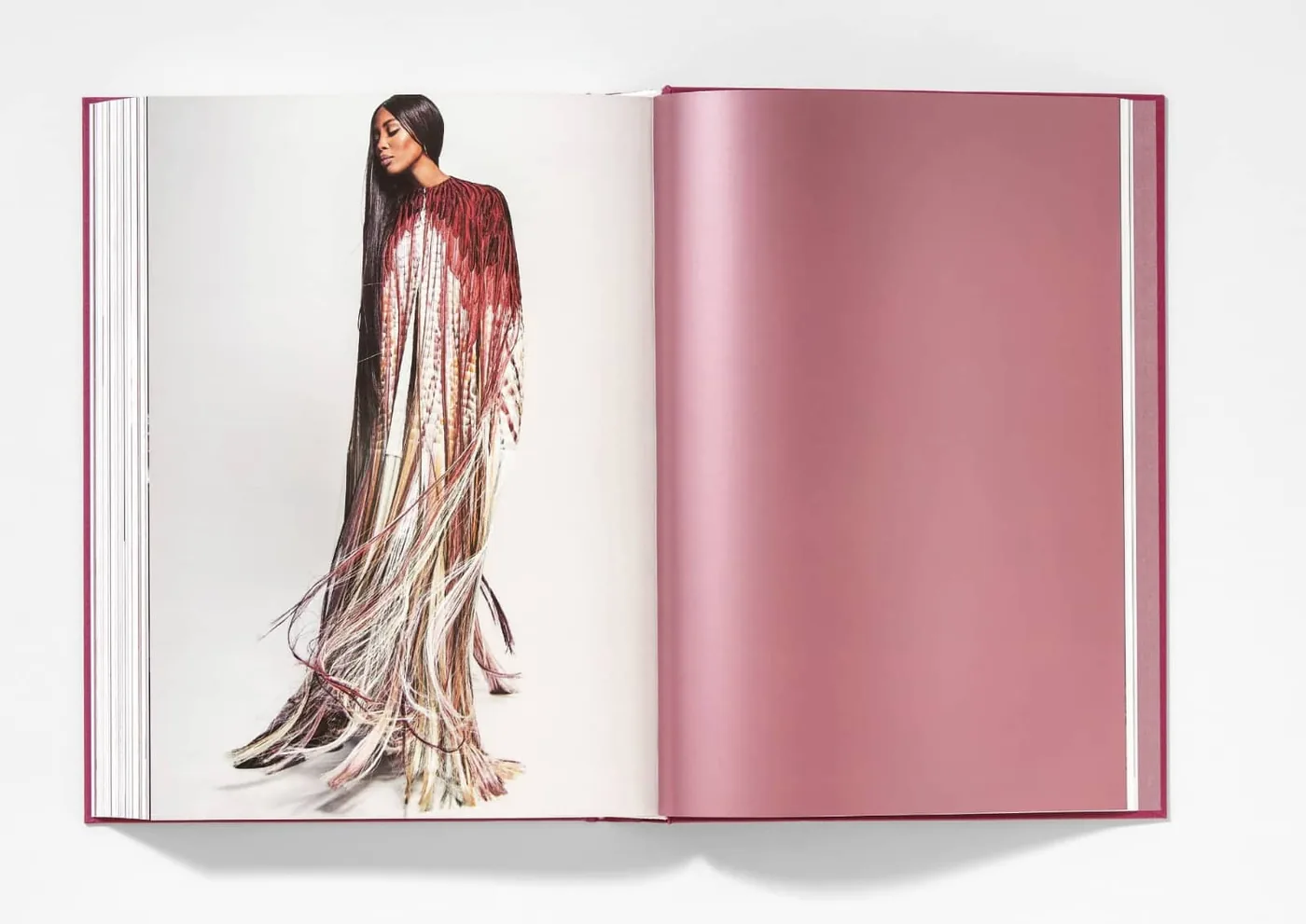 foto: © Taschen - Naomi Campbell. Updated Edition