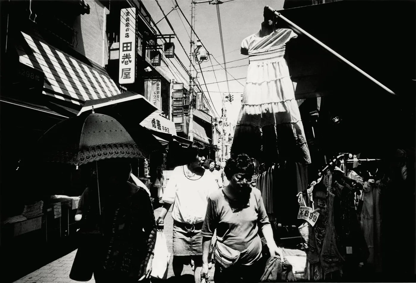 © Daido Moriyama – shopping street