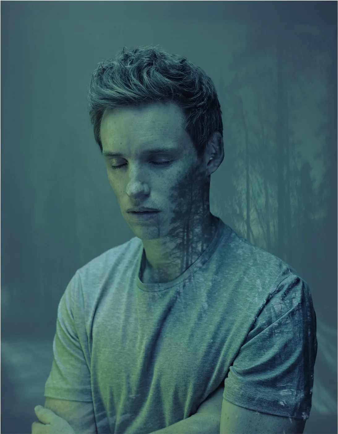fotoportret van Eddie Redmayne door Nadav Kander