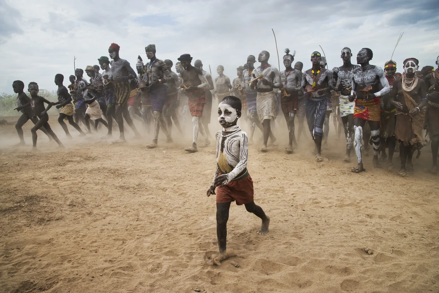 foto: © Steve McCurry - p. 348 UNSEEN Omo Valley, Ethiopia, 2012