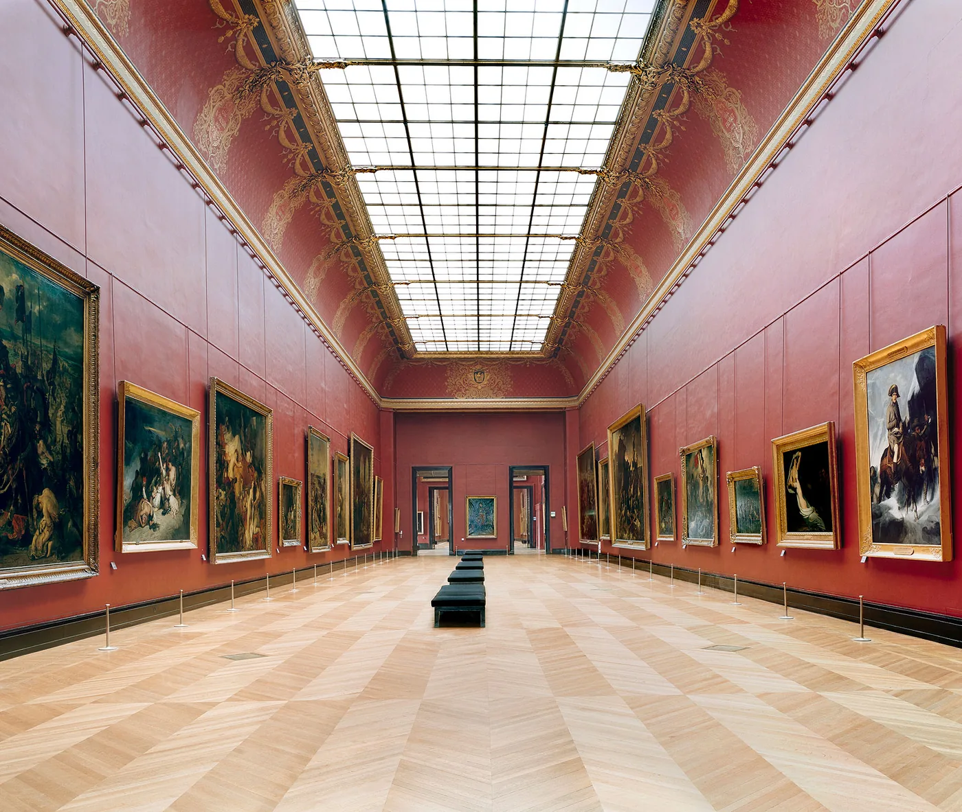 ‍© Candida Höfer, VG Bild-Kunst, Bonn — Musée du Louvre Paris XXI 2005