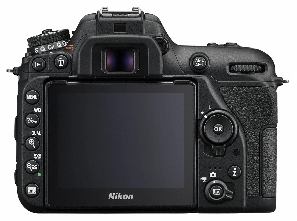 Nikon D7500