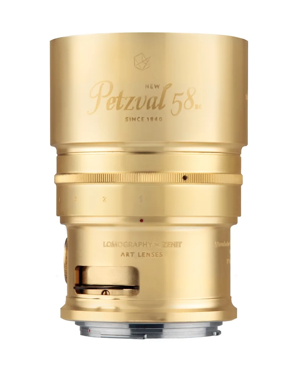 foto van New Petzval 58 Bokeh Control Art Lens