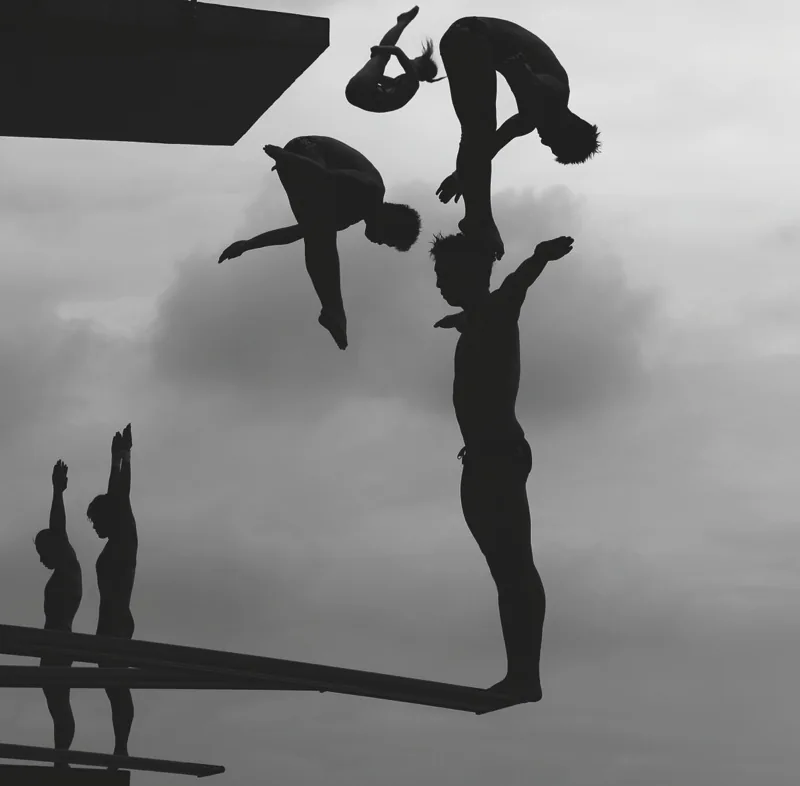 Photo: © Adam Pretty — Divers