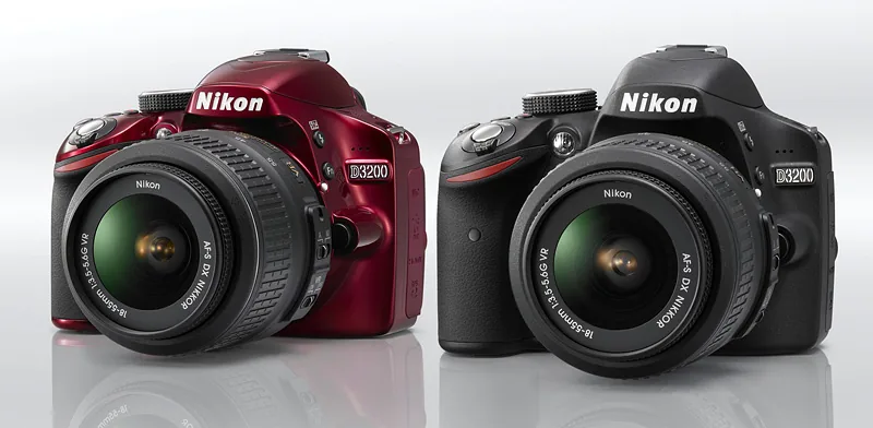 Nikon D3200 zwart en rood