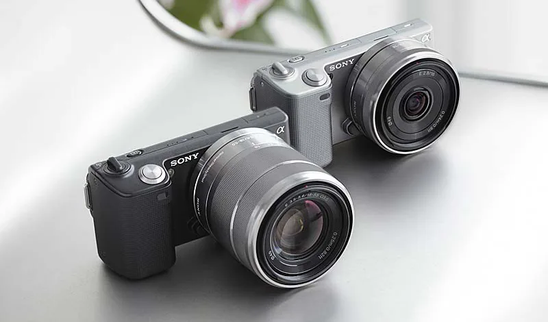 Black Sony Alpha NEX-5 with lens