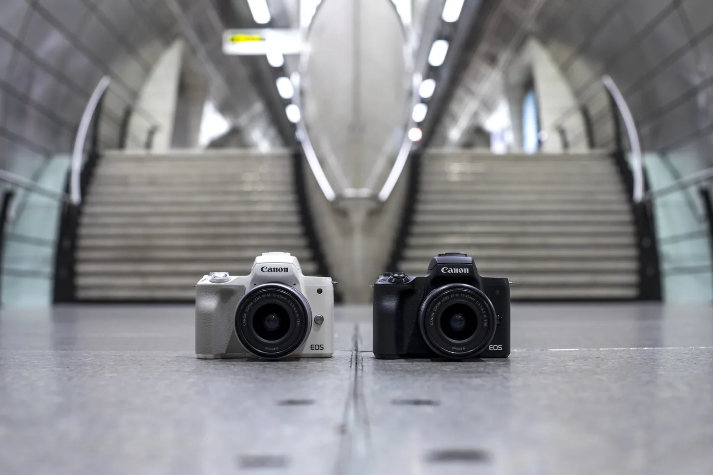Canon Speedlite 470EX-AI Flash and EOS M50 Mirrorless Camera | Fotografie.nl