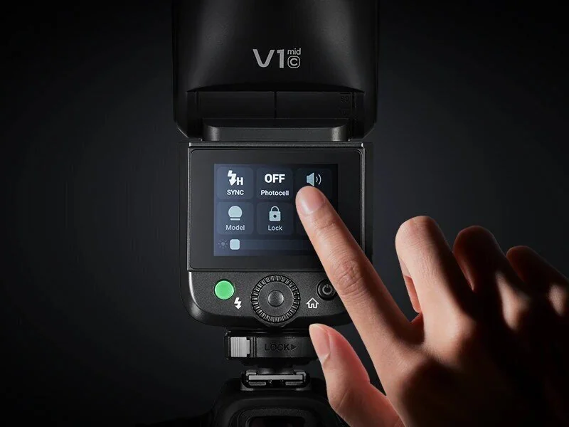 Godox V1 mid: More Compact V1 with Round Head and Touchscreen