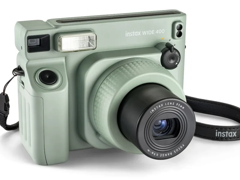 Fujifilm Instax Wide 400 instant camera