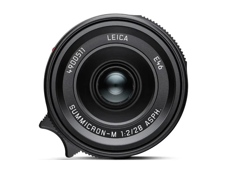Leica Summicron-M 28 f/2 ASPH with close-up option