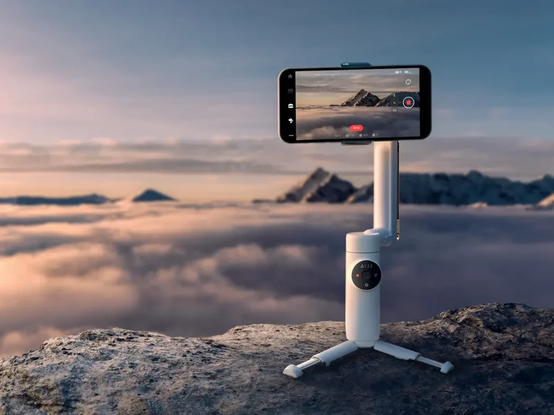 Insta360 Flow Smartphone Gimbal with AI Tracking