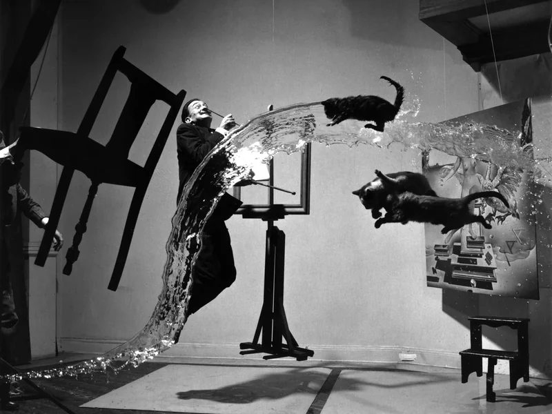Jumping Dalí