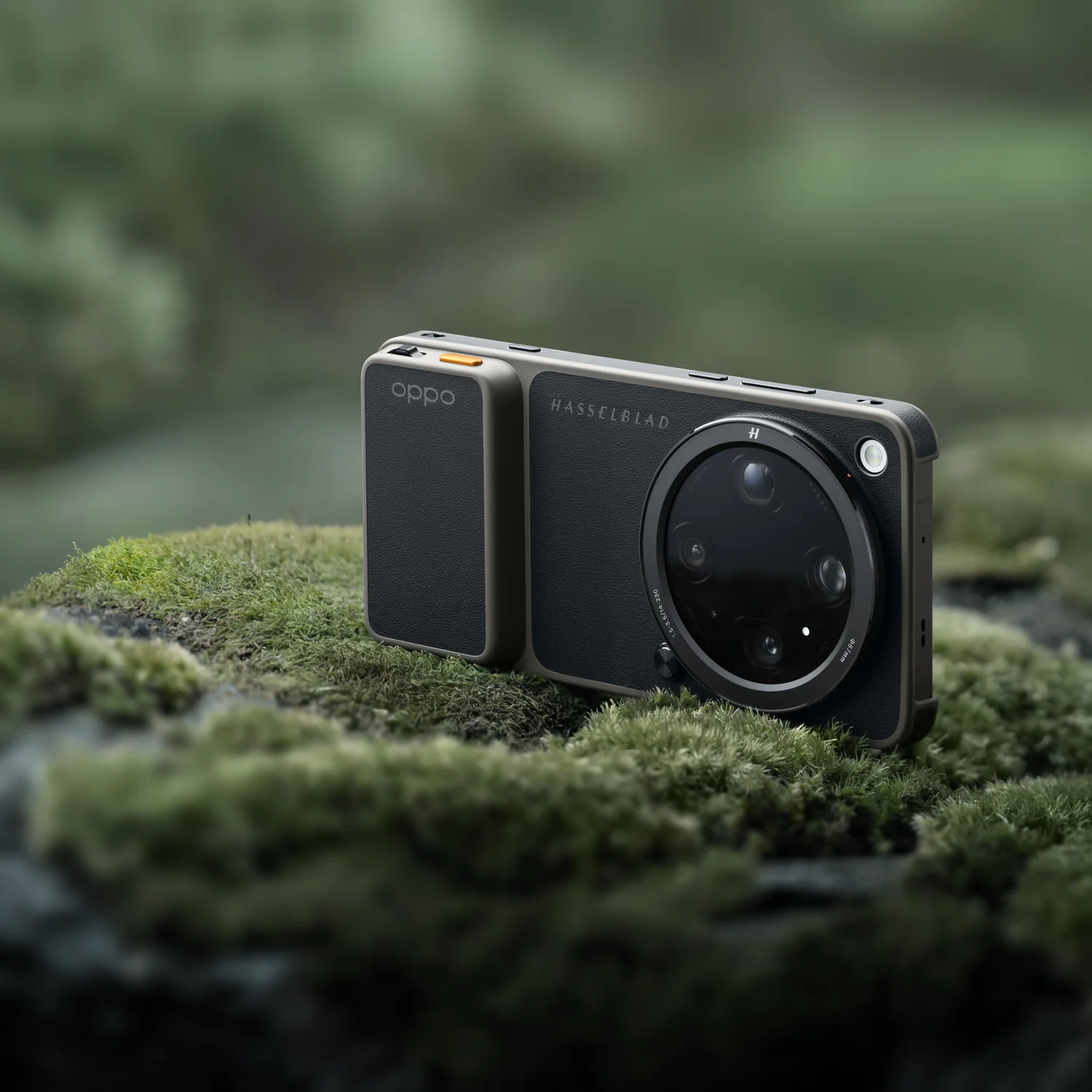 OPPO Find X9 Ultra in Tundra Umber met grote ronde Hasselblad-cameramodule