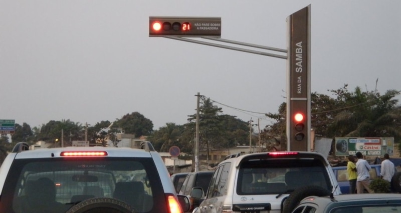 Estudante cria software que facilita captura de infractores do sinal vermelho do semáforo