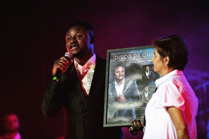 Álbum "Por Amor" de Matias Damásio ganha Disco de Ouro em Portugal