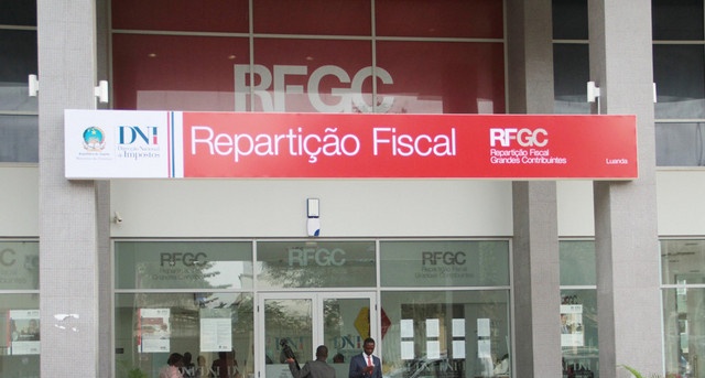 Mais de 150 empresas excluídas da lista dos Grandes Contribuintes