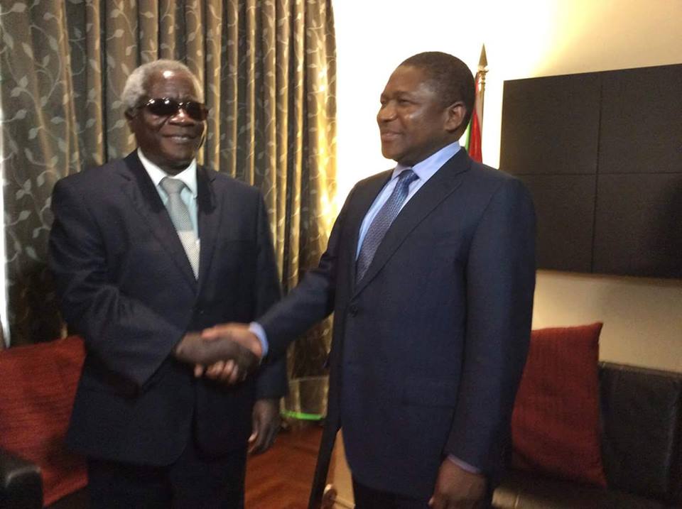 Presidente moçambicano e líder da Renamo em encontro de paz