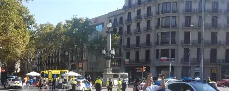 Polícia confirma "mortos e vários feridos" no ataque terrorista em Barcelona