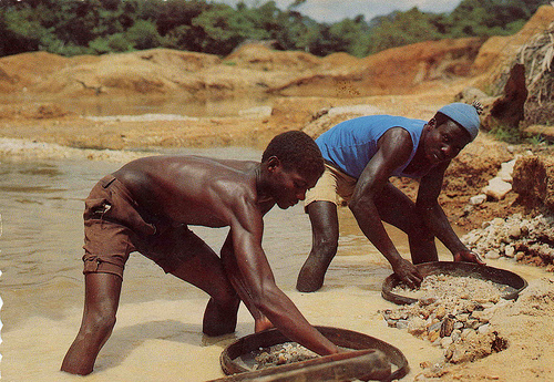 Angola: Canadianos vão explorar diamantes do rio Luembe