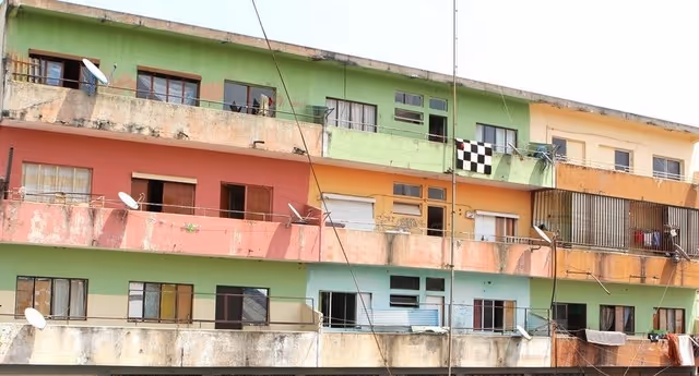 Moxico: Edifícios em estado de devastação atentam a tranquilidade dos moradores