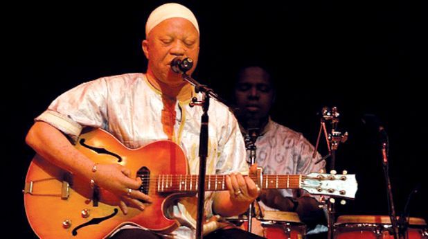 Cantor maliano Salif Keita canta amanhã na investidura de João Lourenço