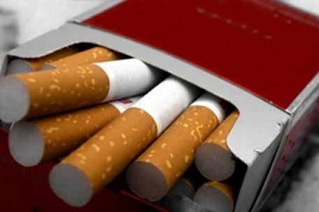 Milhares de maços de cigarros originários de Angola apreendidos no aeroporto de Lisboa