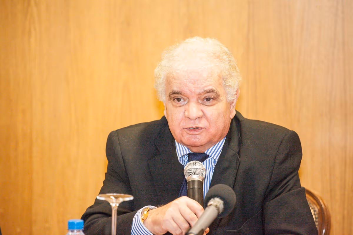 “Em cada ano, nós, angolanos, estamos cada vez mais pobres”, afirma economista Manuel José Alves da Rocha