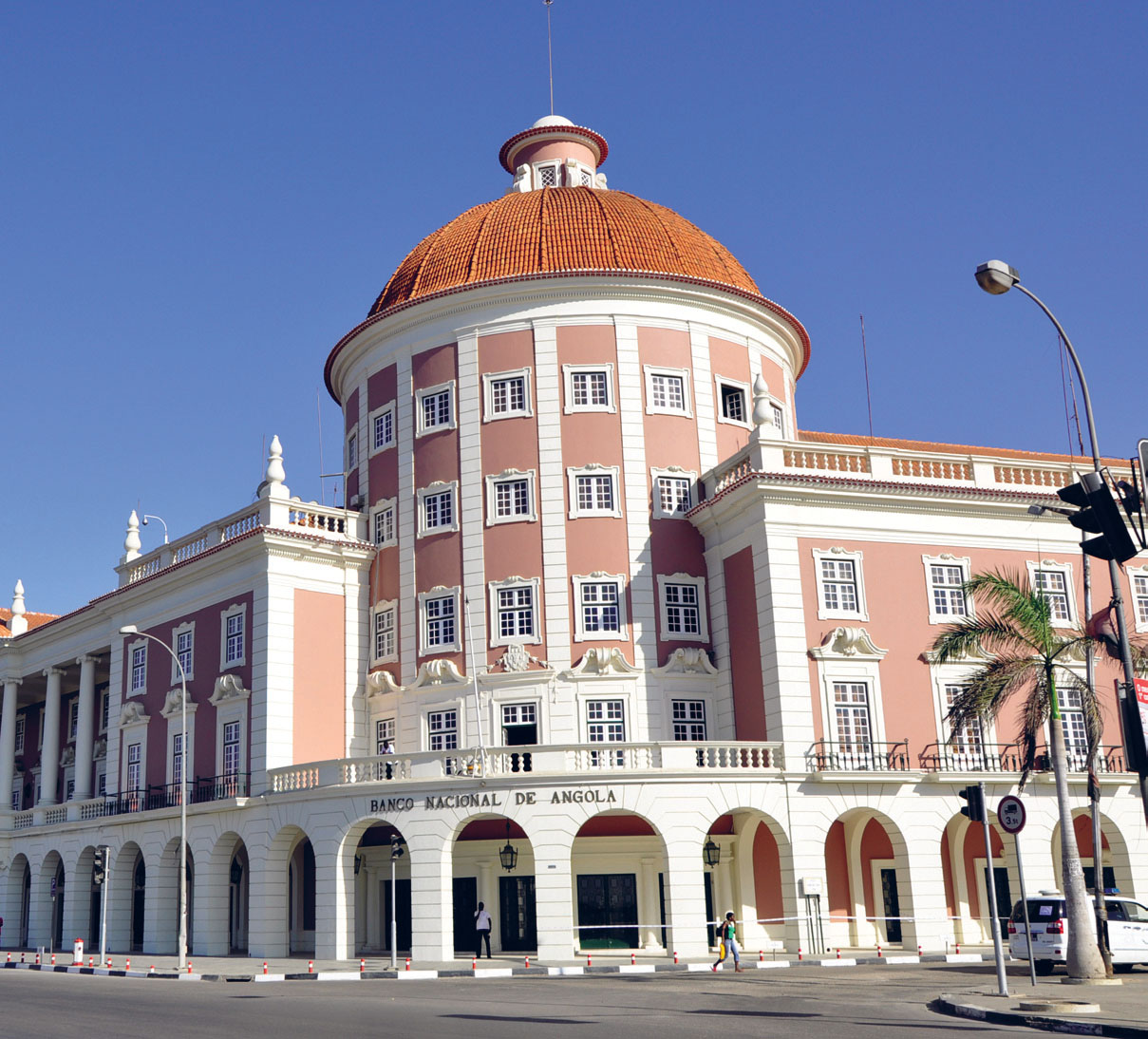 Angola ultrapassa barreira dos 9 mil milhões de dívida colocada em 2017