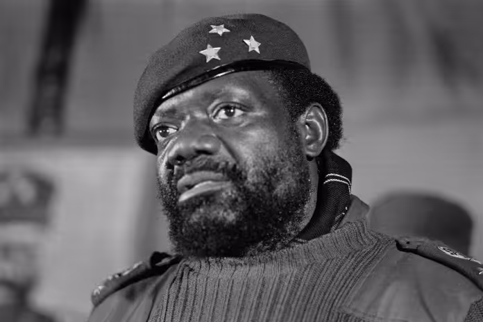 Padre António Oliveira revela em livro memórias ao lado de Savimbi 