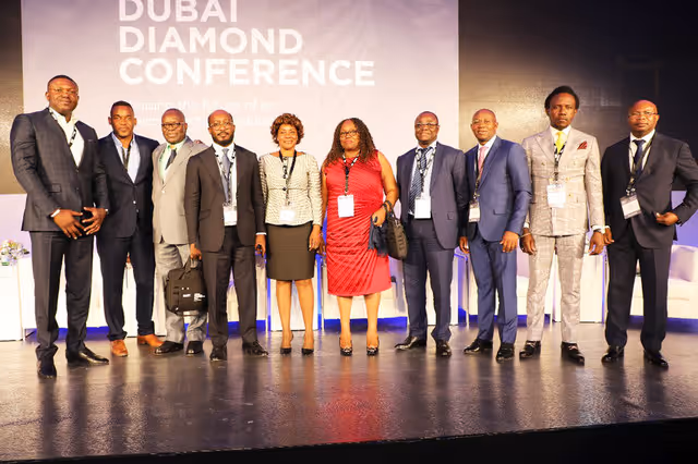 Sodiam debate problemas da indústria diamantífera na Conferência de Diamantes no Dubai