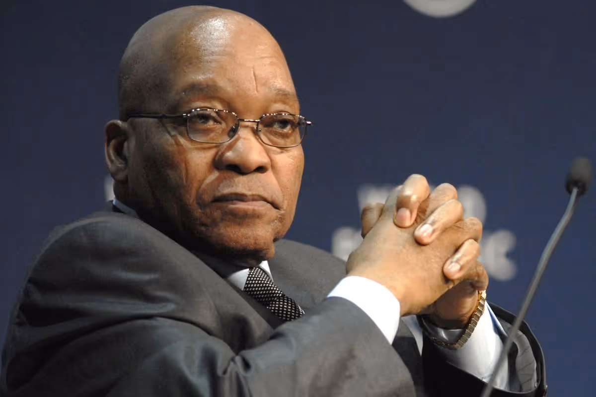 Jacob Zuma nega as acusações de corrupção