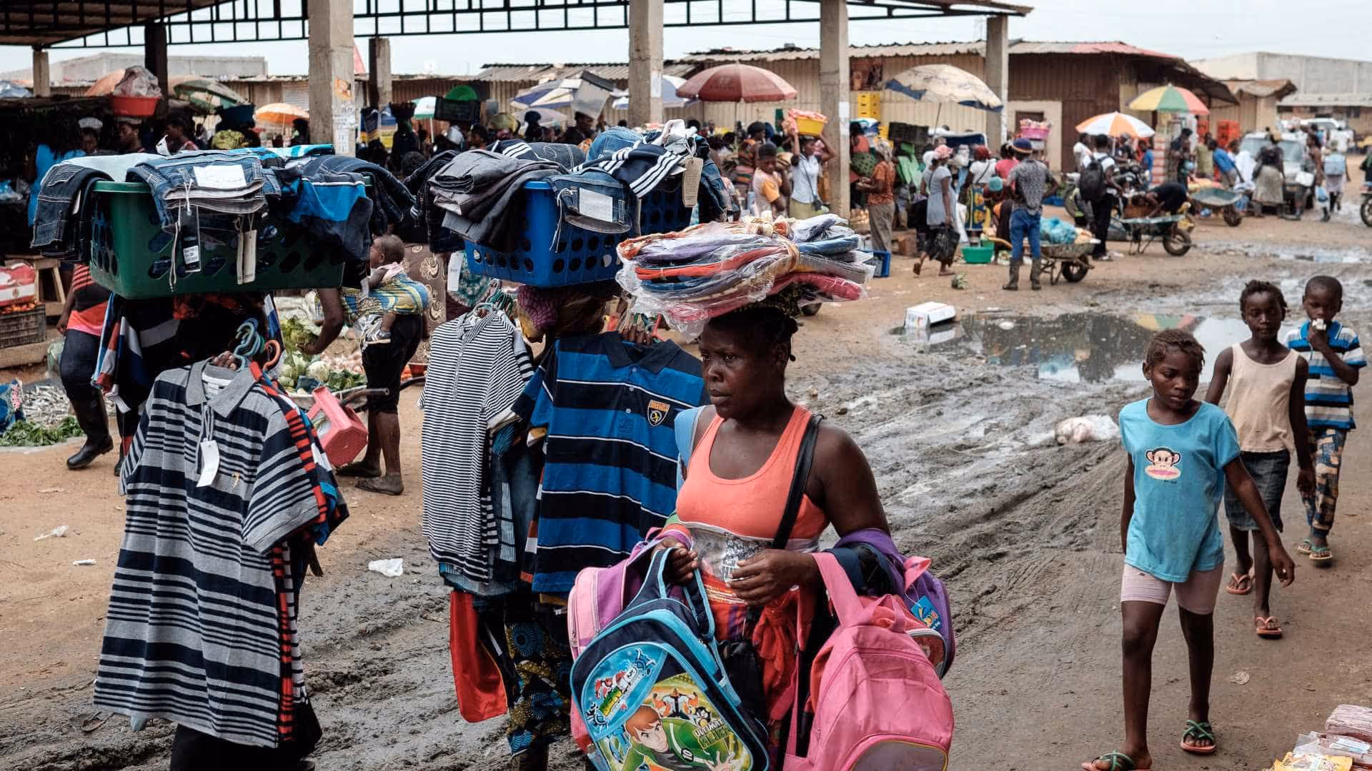 Associação alerta que “zunga” em Luanda é o único sustento para famílias
