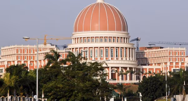 Governo tem um mês para remeter à Assembleia Nacional a proposta final de OGE