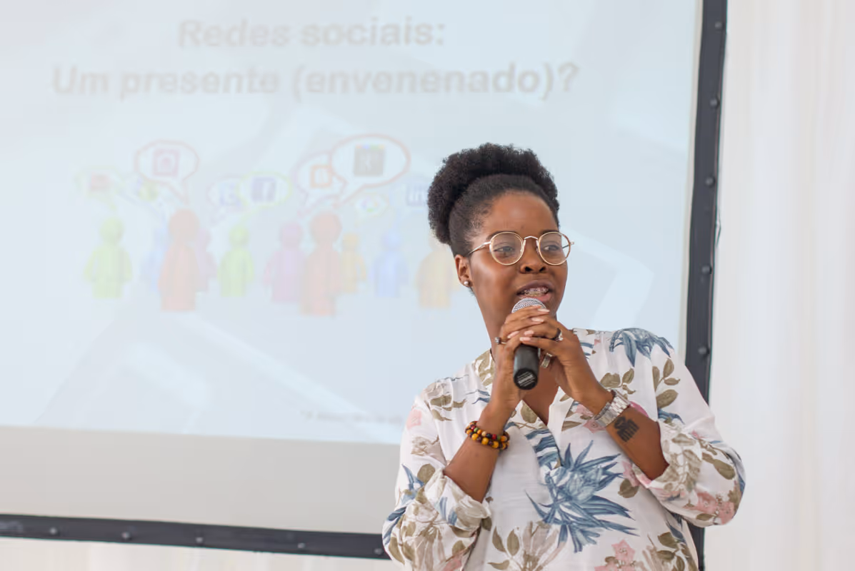 As redes sociais podem ser um “presente envenenado” para os negócios, segundo gestora de mídia digital