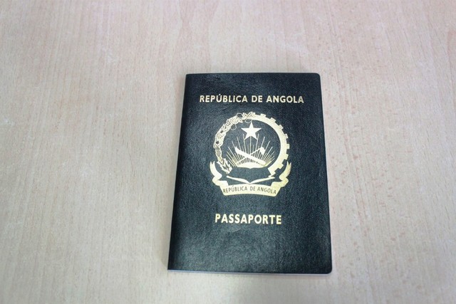 Novo modelo de passaporte electrónico angolano entra em circulação em 2018