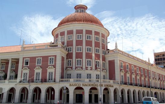 Consolidação fiscal e estabilização do mercado cambial constituem pilares do Programa de Estabilização Macro-económica de 2018