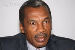 Presidente passa liderança do Fundo Soberano de Angola a Carlos Alberto Lopes 
