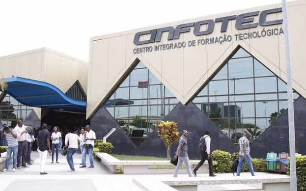 Mais de seis mil cidadãos serão formados em 2018 pelo Cinfotec