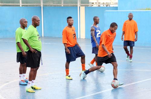 Selecção Nacional de Futsal treina com equipa da Coprat FC