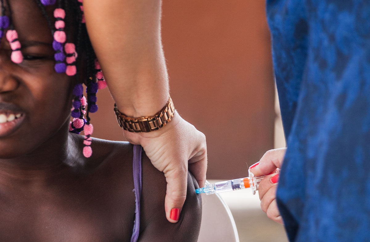 Crianças da AACA são protegidas contra o cancro do colo do útero