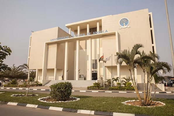 UCAN abre primeiro centro de documentação em Angola