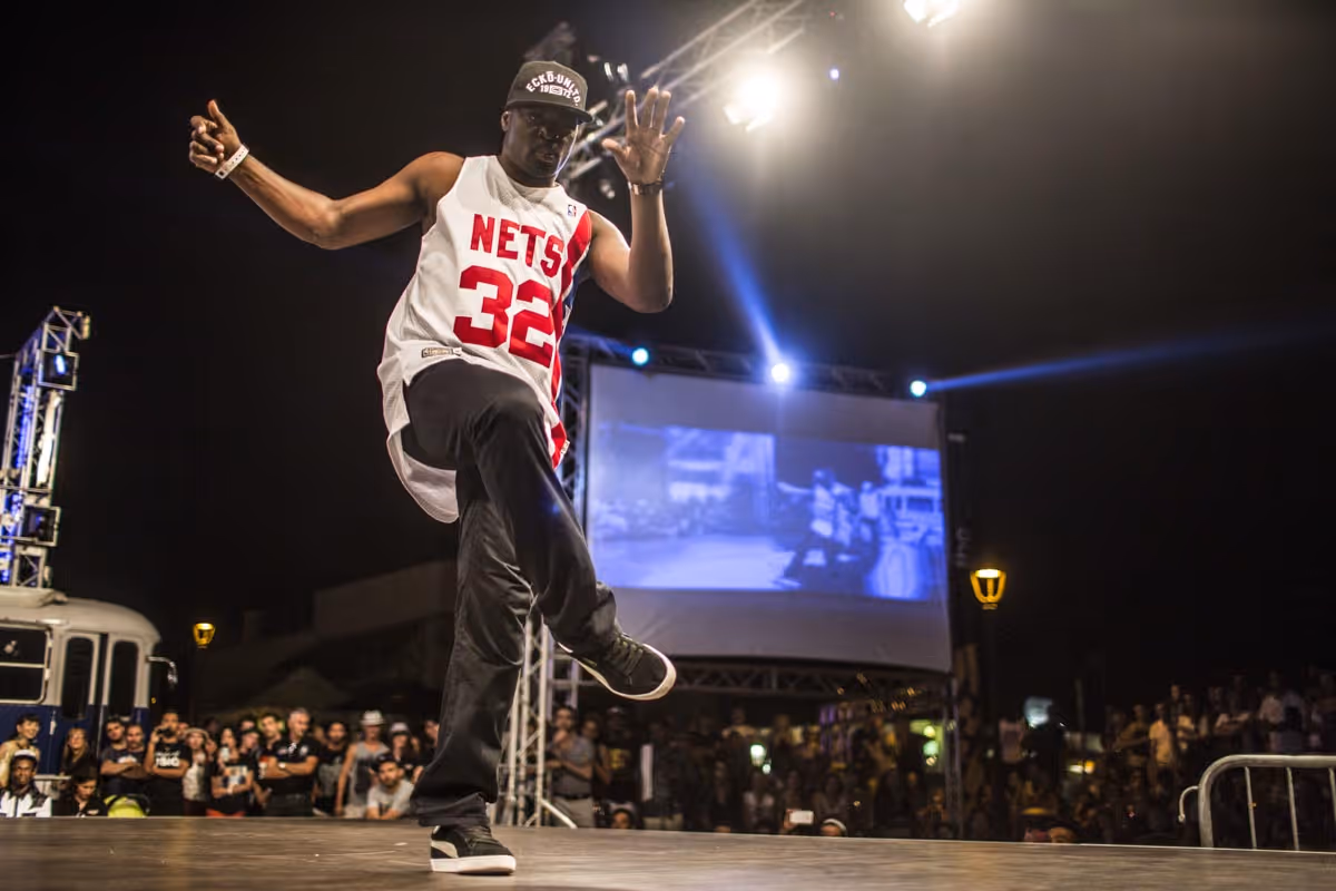 Yugson junta-se a angolanos e apresenta espectáculos de dança em Luanda 