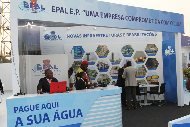 Angolanos poderão pagar tarifa de água potável em função do custo real de consumo
