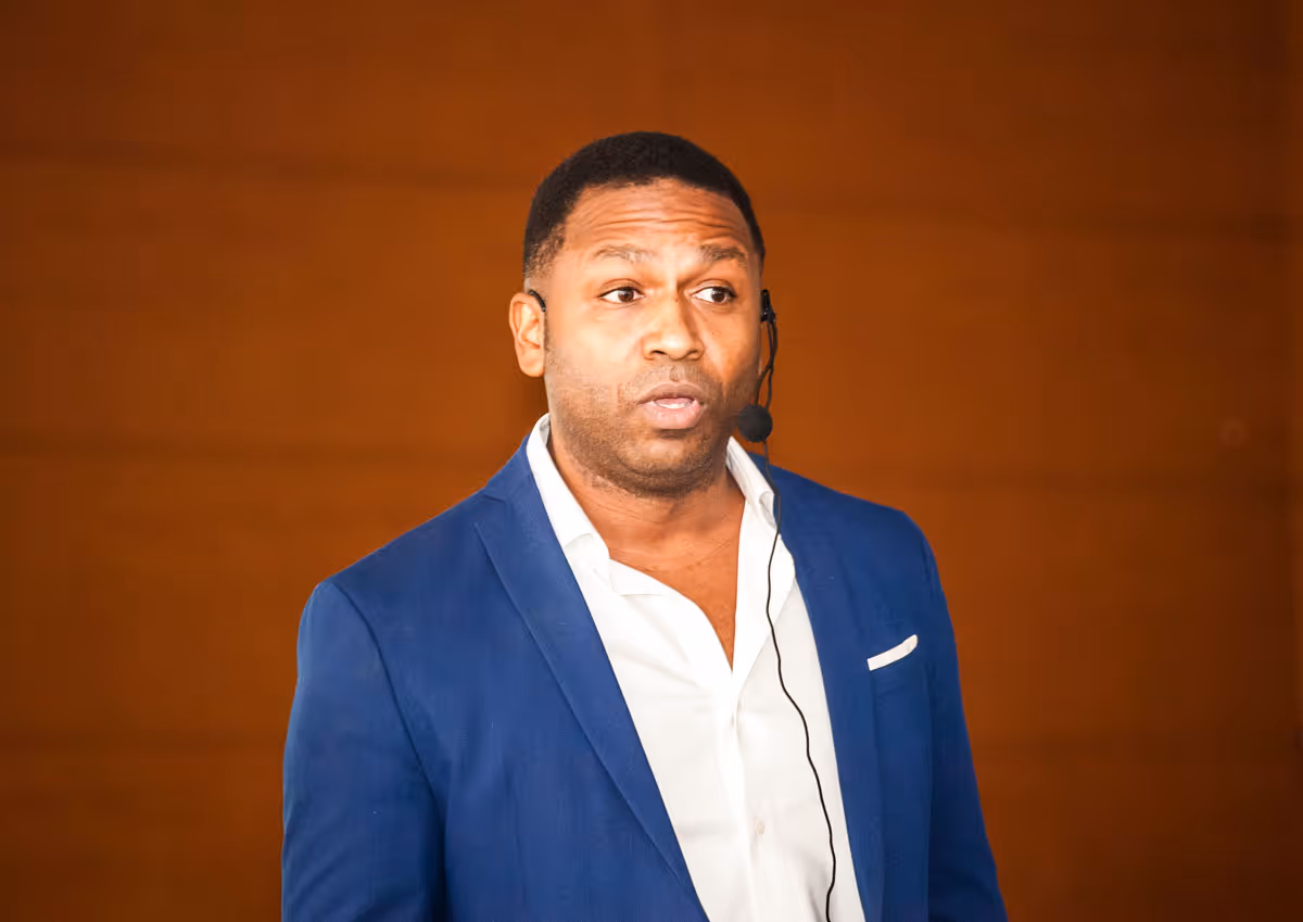 “Para se descobrir o talento, é necessário saber o que se ama fazer e pôr este amor em acção”, adverte Marco Patrice Victor 