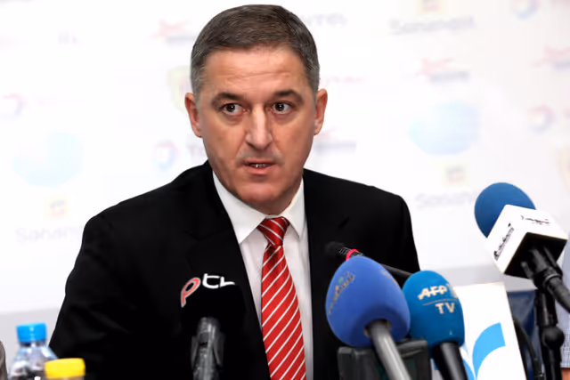Vasiljevic pondera abandonar Selecção Nacional por falta de condições