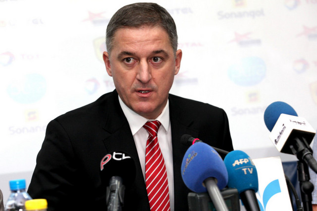 Vasiljevic pondera abandonar Selecção Nacional por falta de condições