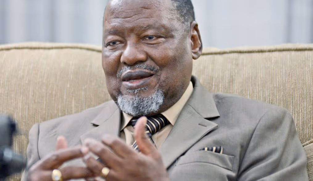 “Para os governos, o mais importante deve ser a criação de condições para satisfazer os direitos do cidadão”, aconselha Joaquim Chissano 