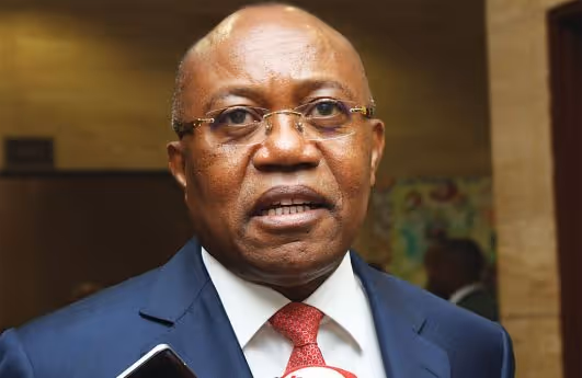 Angola desafia-se a aceitar presidência da CPLP e corresponder às expectativas
